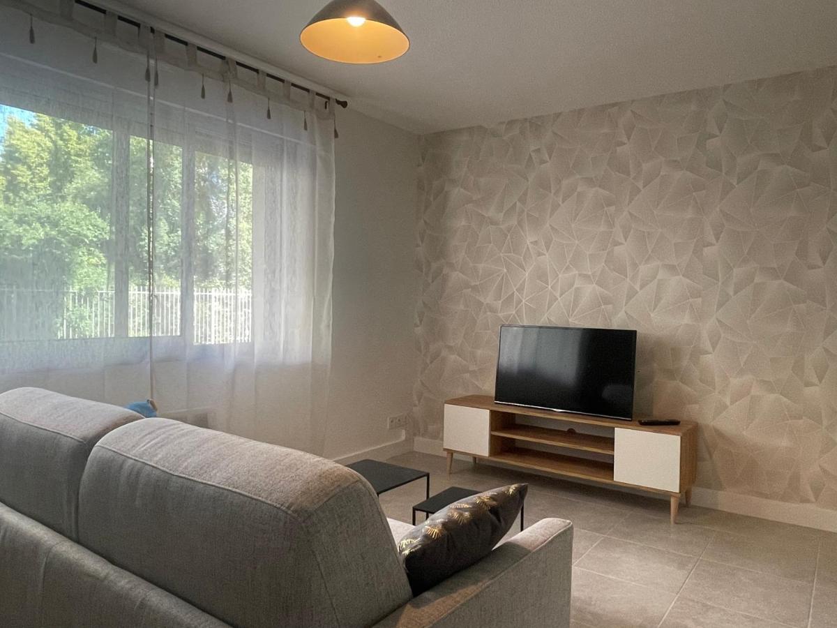 Au Calme Proche Centre-ville, Renove Avec Equipements Neufs Et Parking Prive Apartment Gap